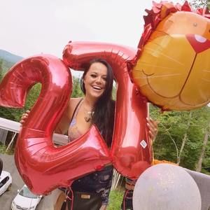 Meet your Posher, Mary mi